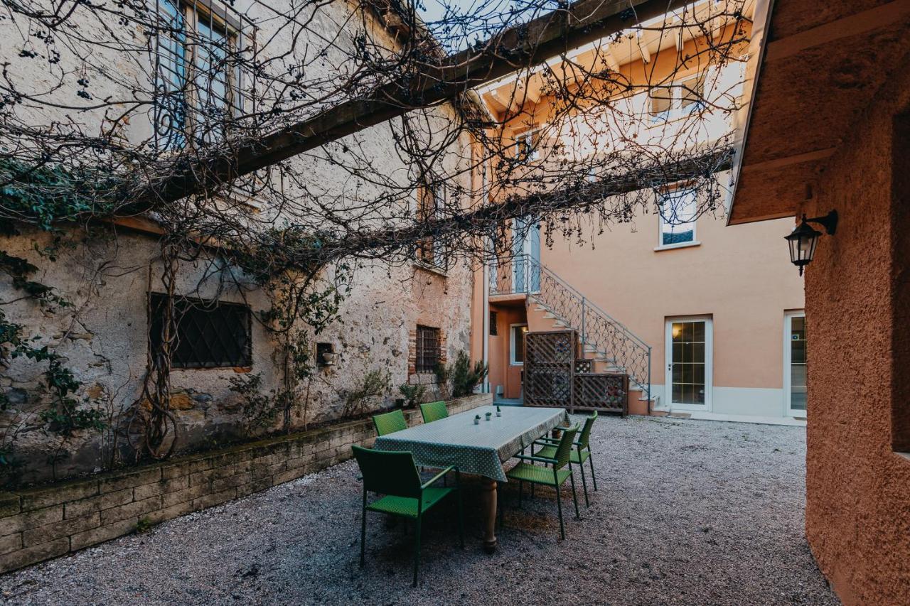 Le Due Dame Hotel Manerba del Garda Kültér fotó